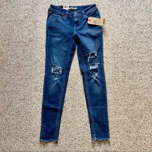 NWT Levi’s 535 Super Skinny